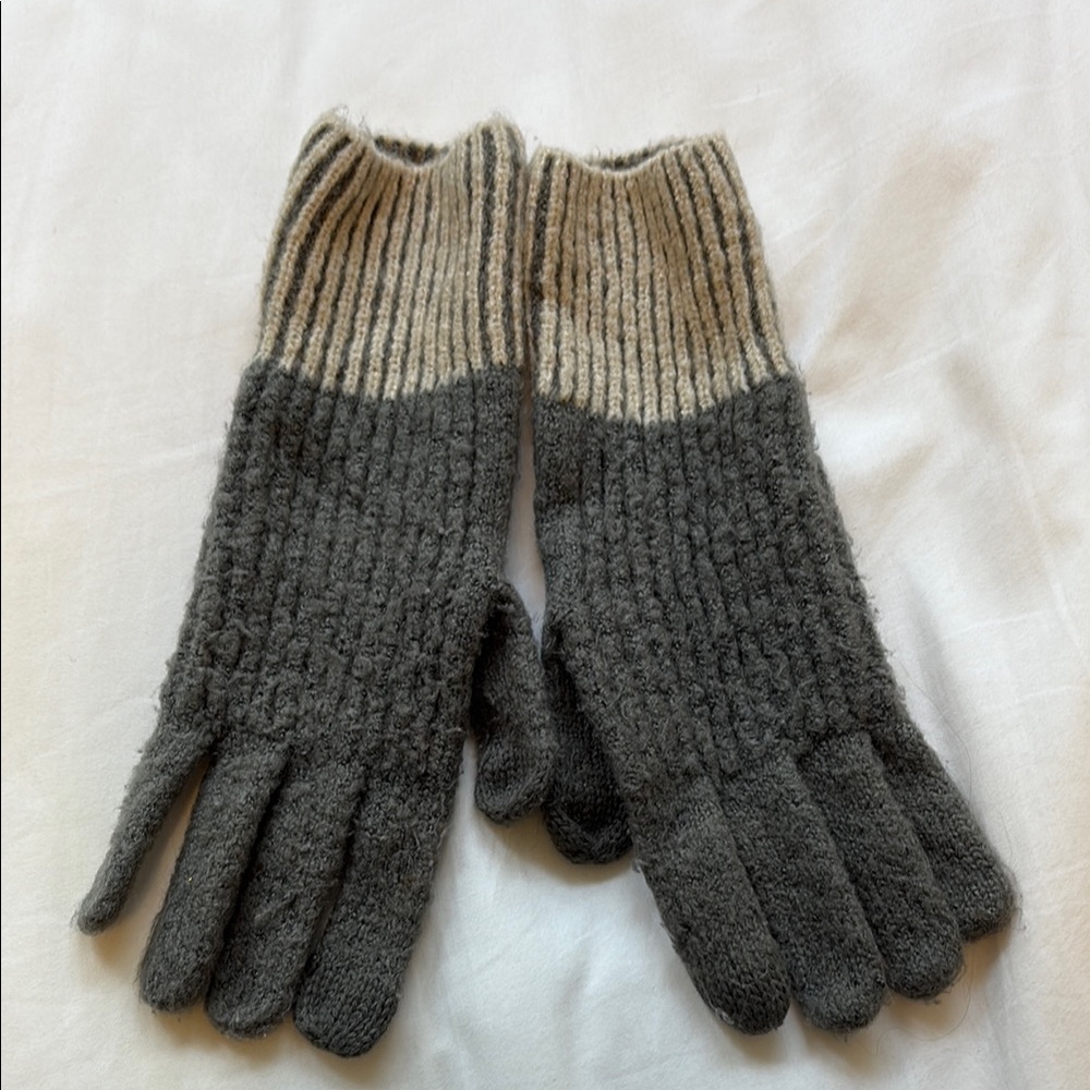 Aerie Two-Tone Knit Gloves